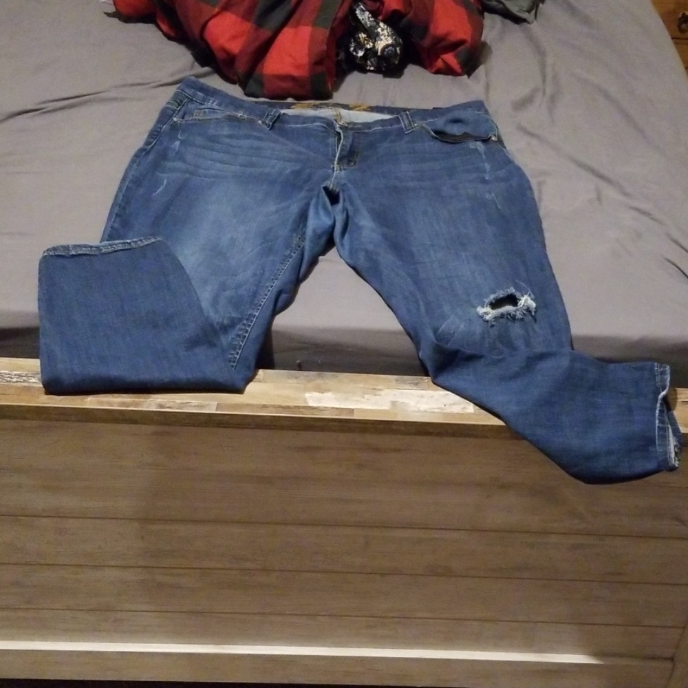 Seven7 capri Jeans size 16